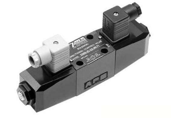 空氣能采暖中，電磁換向閥的工作原理以及作用